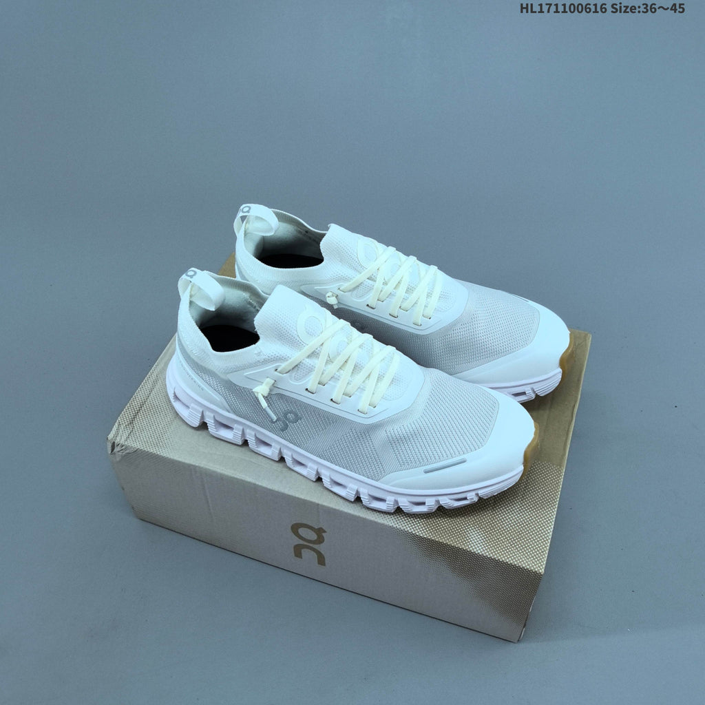 On Cloud 6 Versa Lightweight Casual Trainers - product image from the listing.