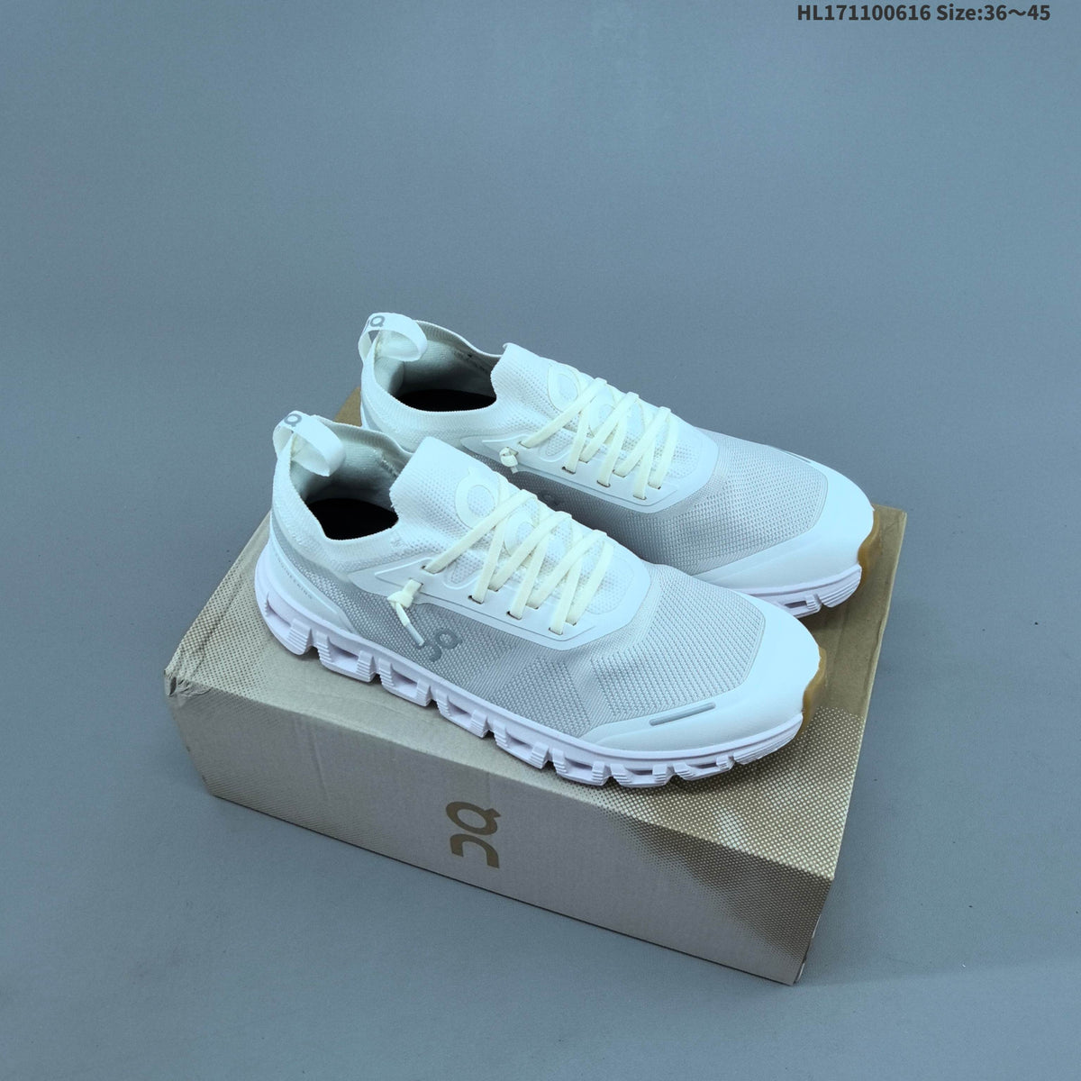 On Cloud 6 Versa Lightweight Casual Trainers - product image from the listing.