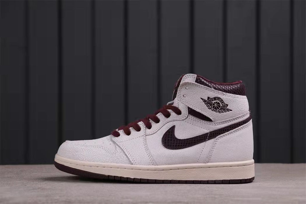 Air Jordan 1 High OG Black Toe Reimagined DZ5485-106 - product image from the listing.