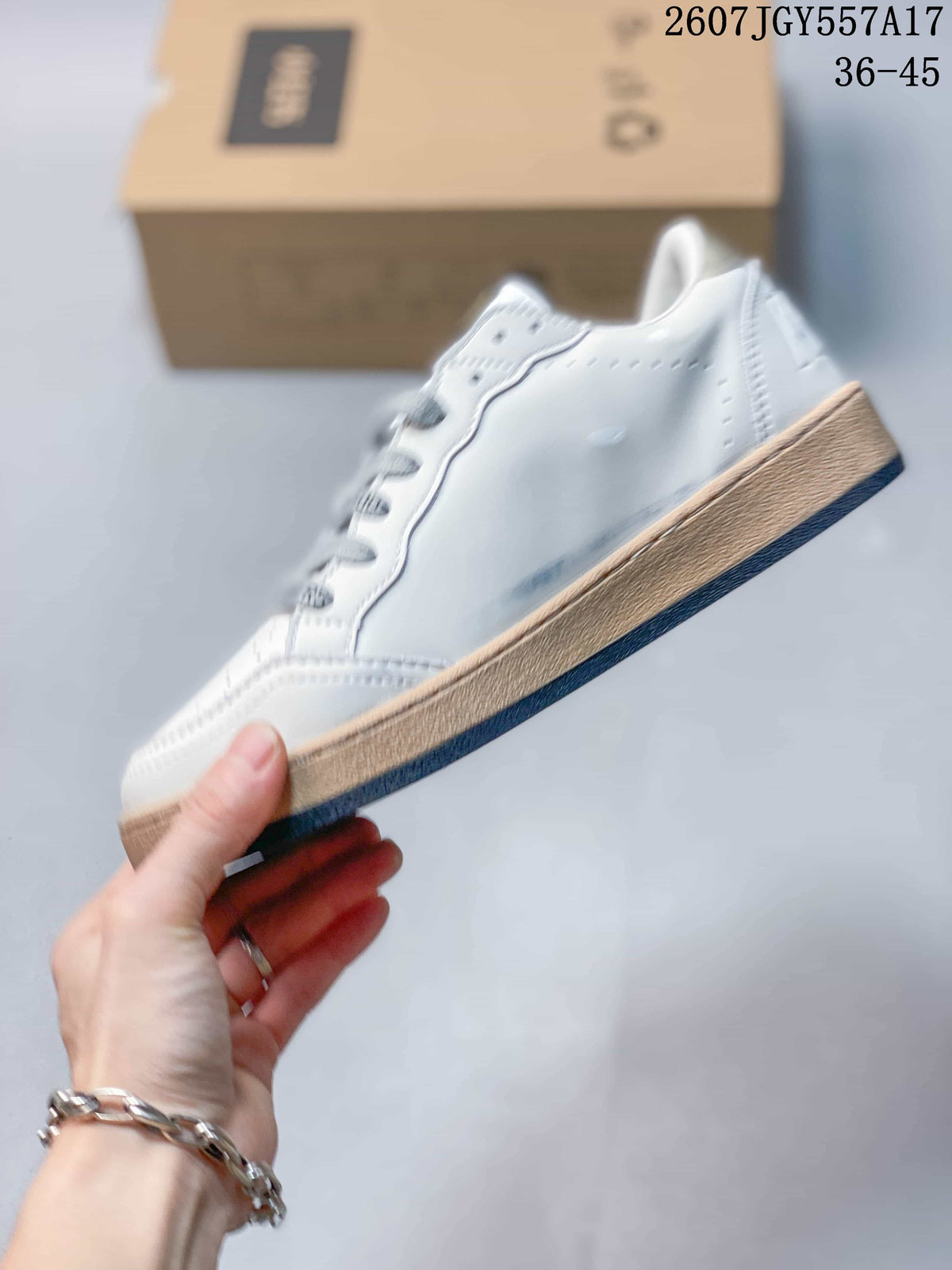Golden Goose Ball Star White Leather Trainers with Gold Star - product image from the listing.
