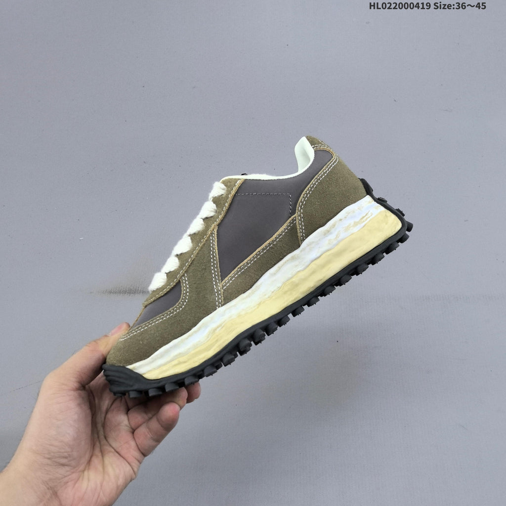 Olive Maison Mihara Yasuhiro Larry Low-Top Sneakers - product image from the listing.