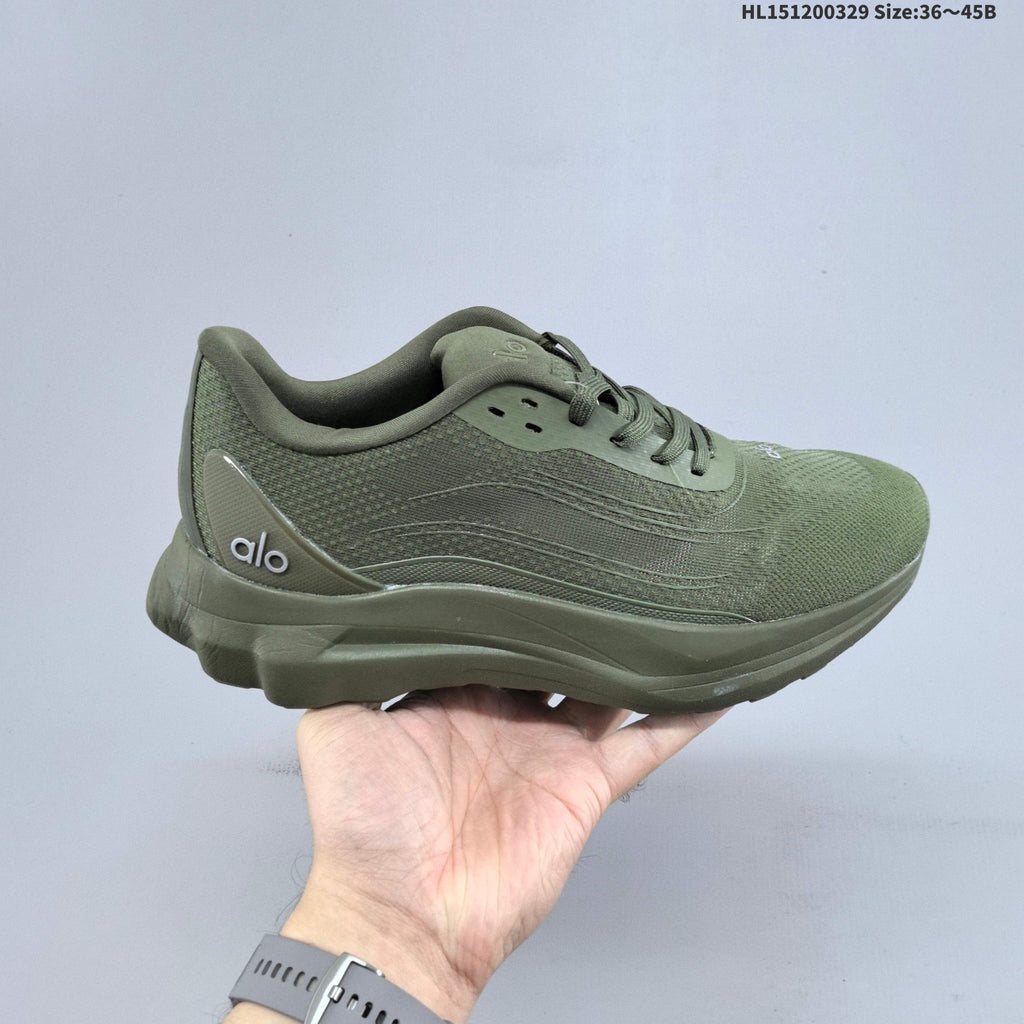 Alo Yoga Alo Runner Low-Top Sneakers for Running - product image from the listing.