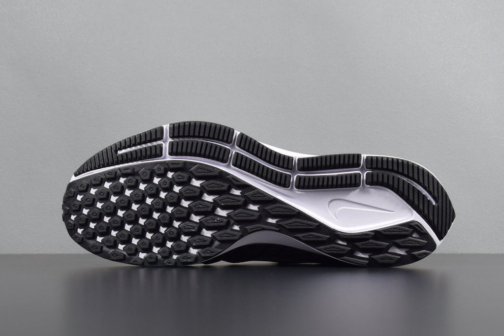 Nike Air Zoom Pegasus 35 Running Shoes in Black White 942851-001 - product image from the listing.