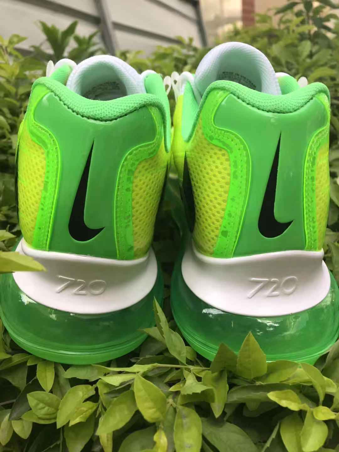 Nike Air Max 720 Heron Preston Sneakers Neon in Green - product image from the listing.