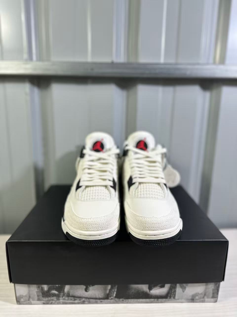 Air Jordan 4 Retro Flight Club White Black IM4002-100 - product image from the listing.