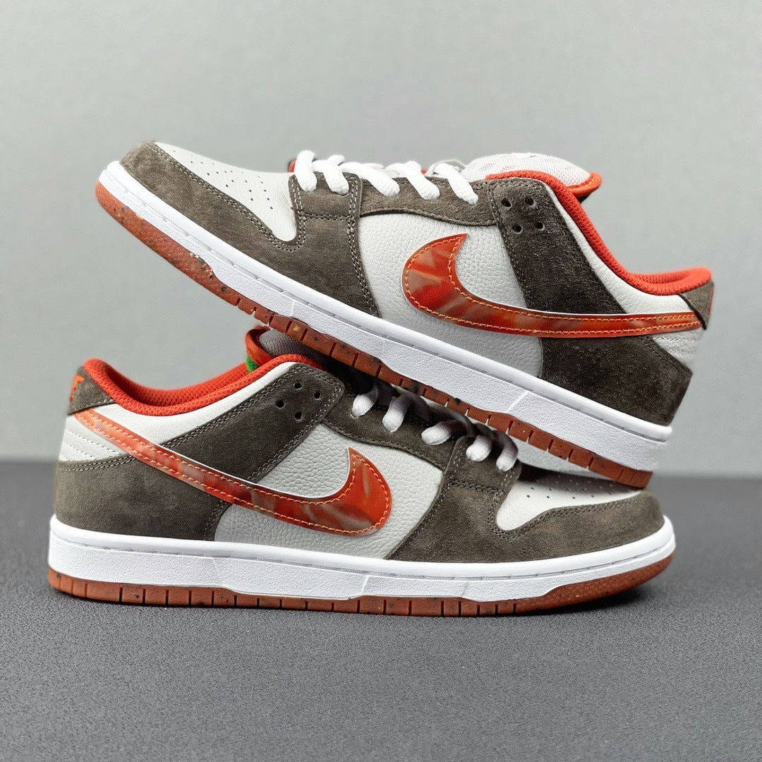 Nike SB Dunk Low Pro Crushed D.C. DH7782-001 Trainers - product image from the listing.