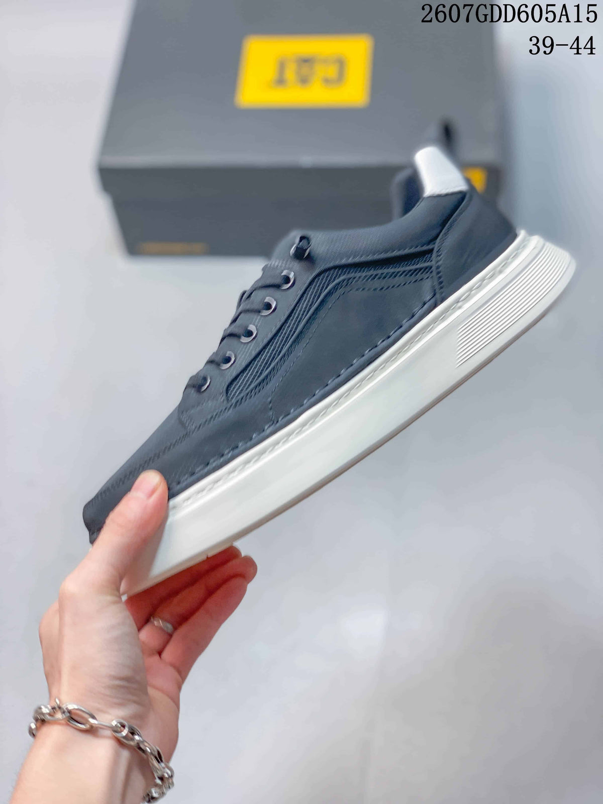 Men's CAT 2607GDD605A15 Black Low-Top Sneakers - product image from the listing.