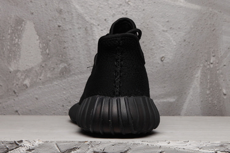 Yeezy 350 V2 Sneakers in Black Knit - product image from the listing.