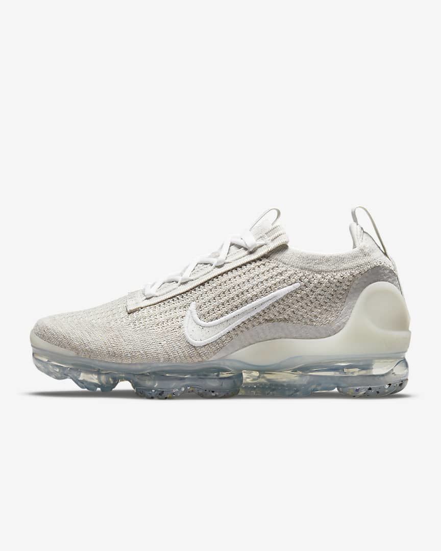 Nike Air VaporMax 2021 Flyknit Trainers DH4088-001 - product image from the listing.