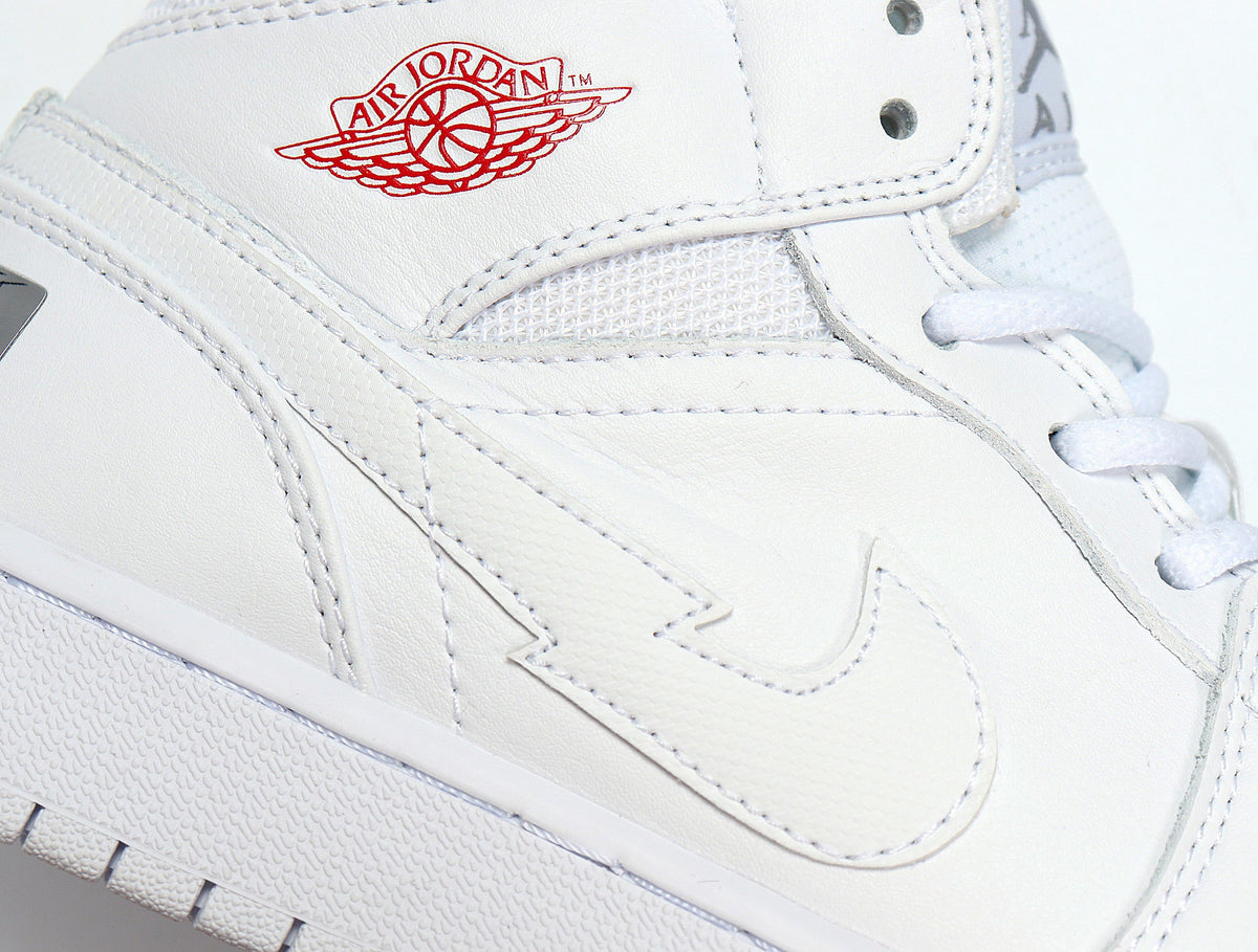 Jordan 1 High Basketball Sneakers in White CW7589-100 - product image from the listing.
