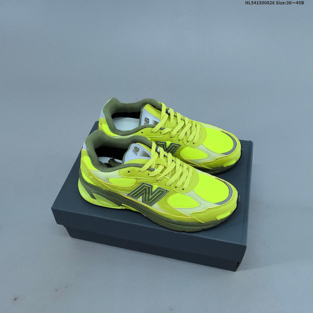 New Balance M2010 Retro Running-Inspired Trainers - product image from the listing.
