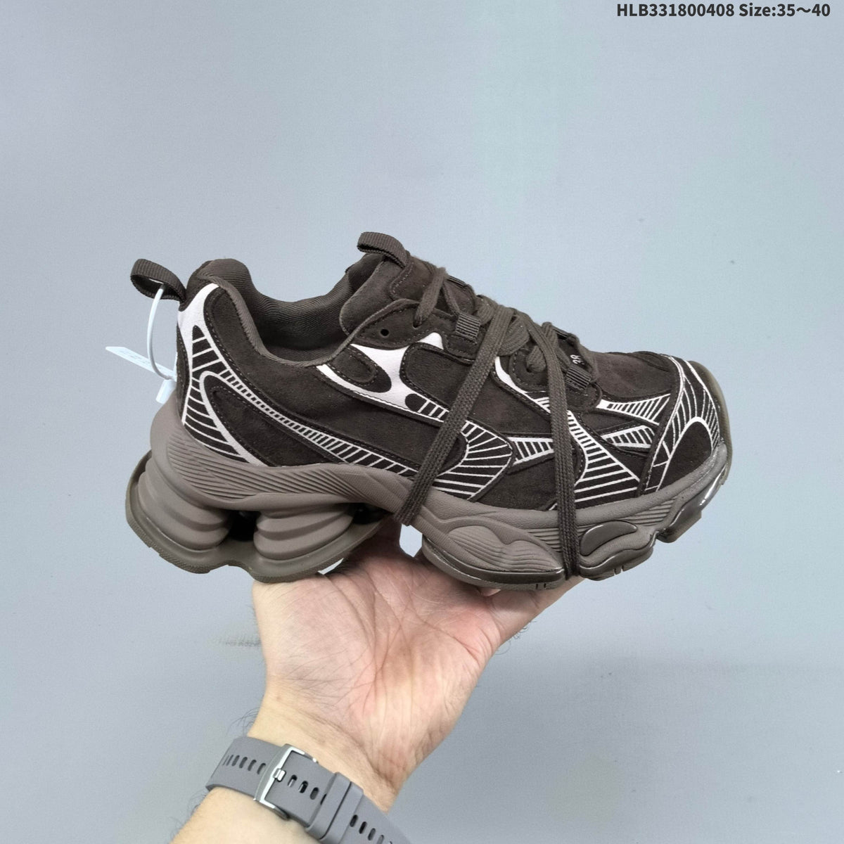 GG-CC G25X8557B Chunky Lace-Up Trainers - product image from the listing.