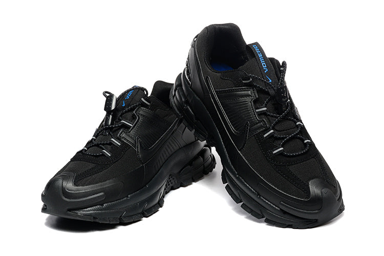 Nike Black Trail-Style Trainers - product image from the listing.