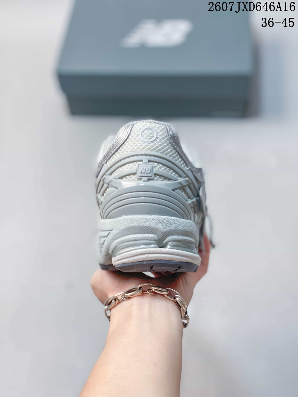 New Balance 1906A Low-Top Sneakers in Gray White 07JXD646A16 - product image from the listing.