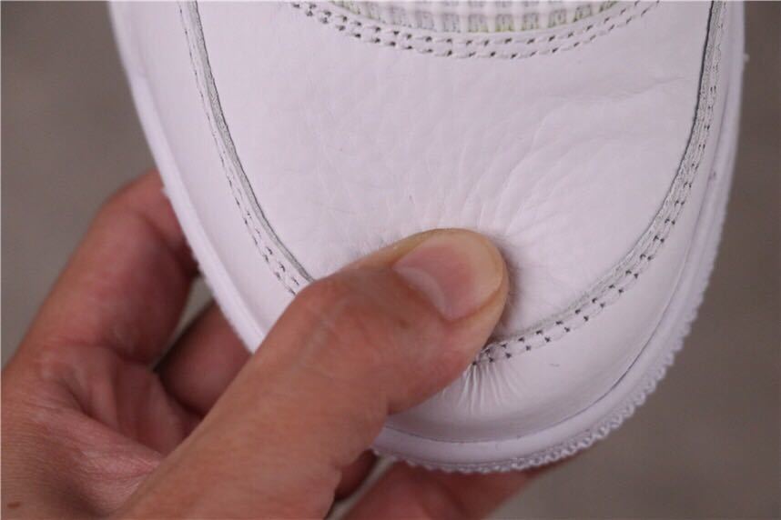 Pine Green Sneakers White/Green - Nike Air Jordan 4 CT8527-113 - product image from the listing.