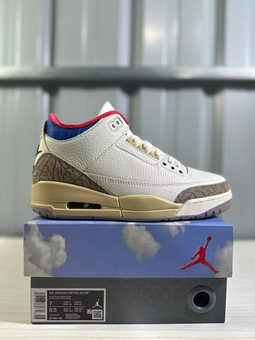 Air Jordan 3 Retro OG SP Sneakers White Blue Red IB1482-100 - product image from the listing.