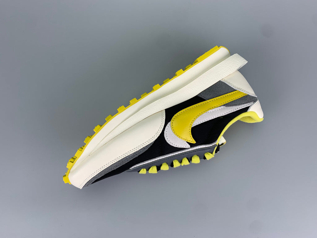 Nike x sacai LDV Waffle Trainers DJ4877-001 - product image from the listing.