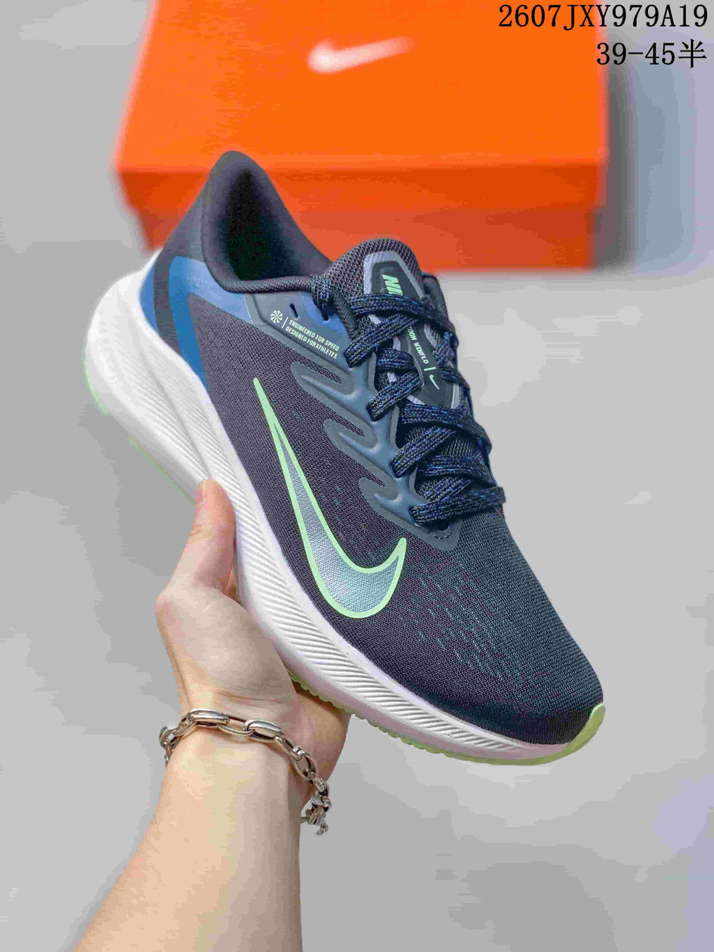 Men's Nike Zoom Winflo 7 Running Sneakers JXY979A19 - product image from the listing.