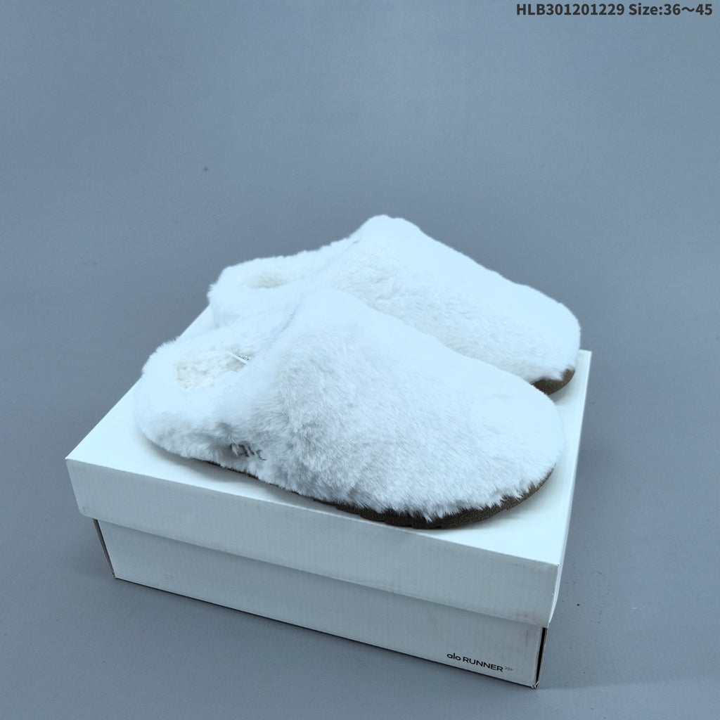 Recovery Slipper Closed-Toe Slippers by Alo Yoga - product image from the listing.