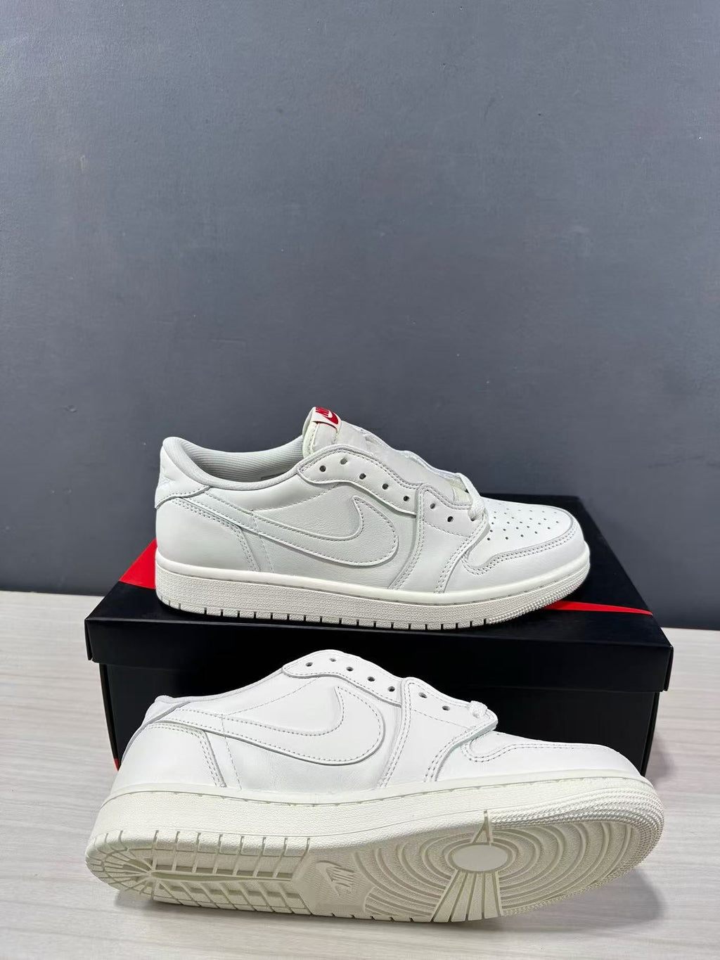 Air Jordan 1 Retro Low OG White HQ6998-100 - product image from the listing.