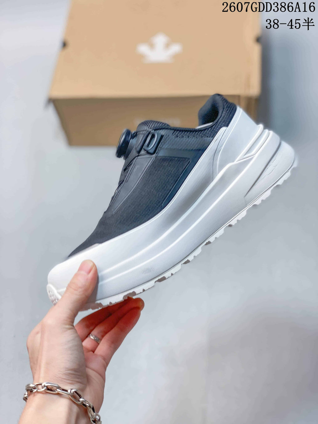 DESCENTE Dualis PRIME WIRE2.0 Sneakers in Navy White 07GDD386A16 - product image from the listing.