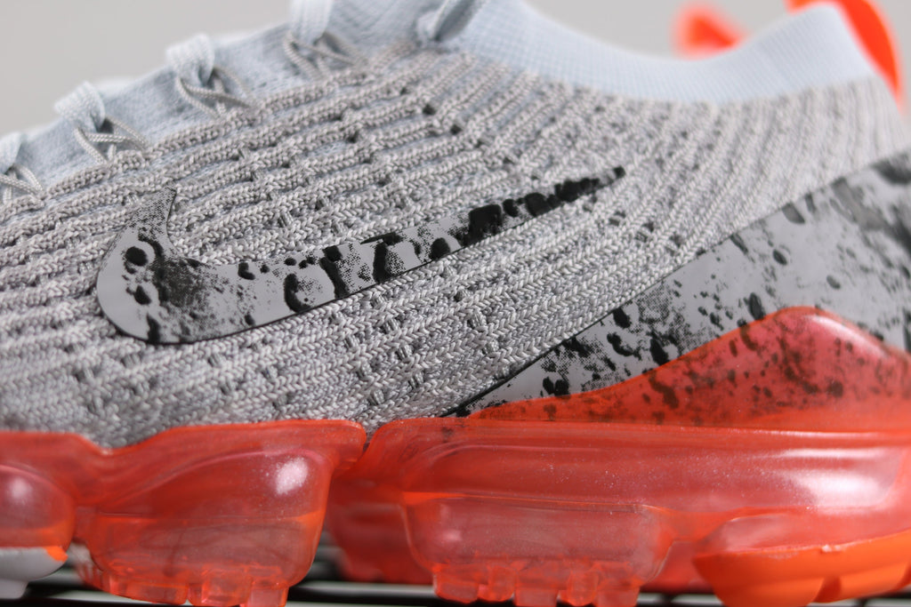 Nike Air VaporMax Flyknit 3 Shoes for Running AJ6900-106 - product image from the listing.