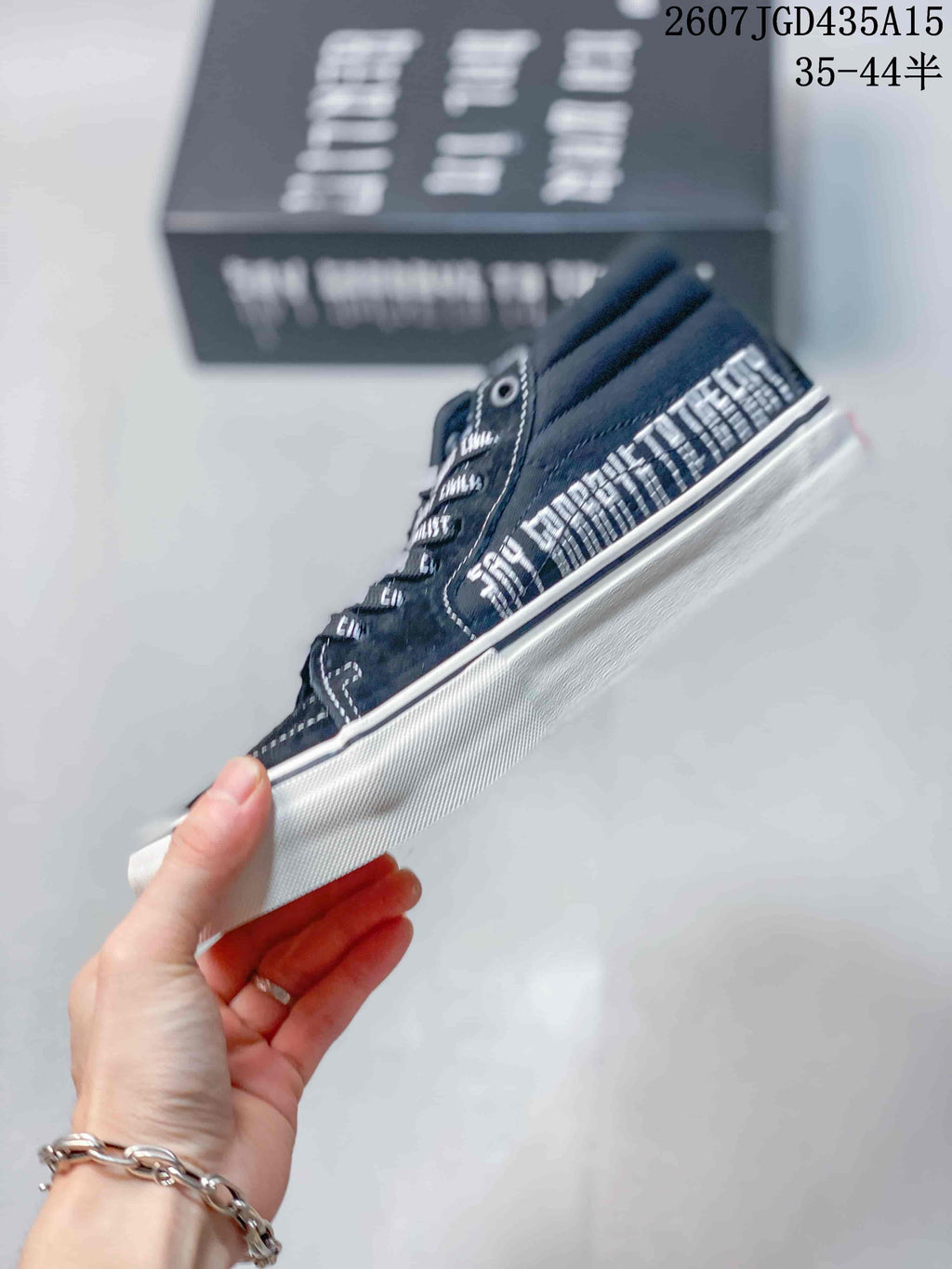 Vans SK8-LOW Sneakers in Black White - product image from the listing.