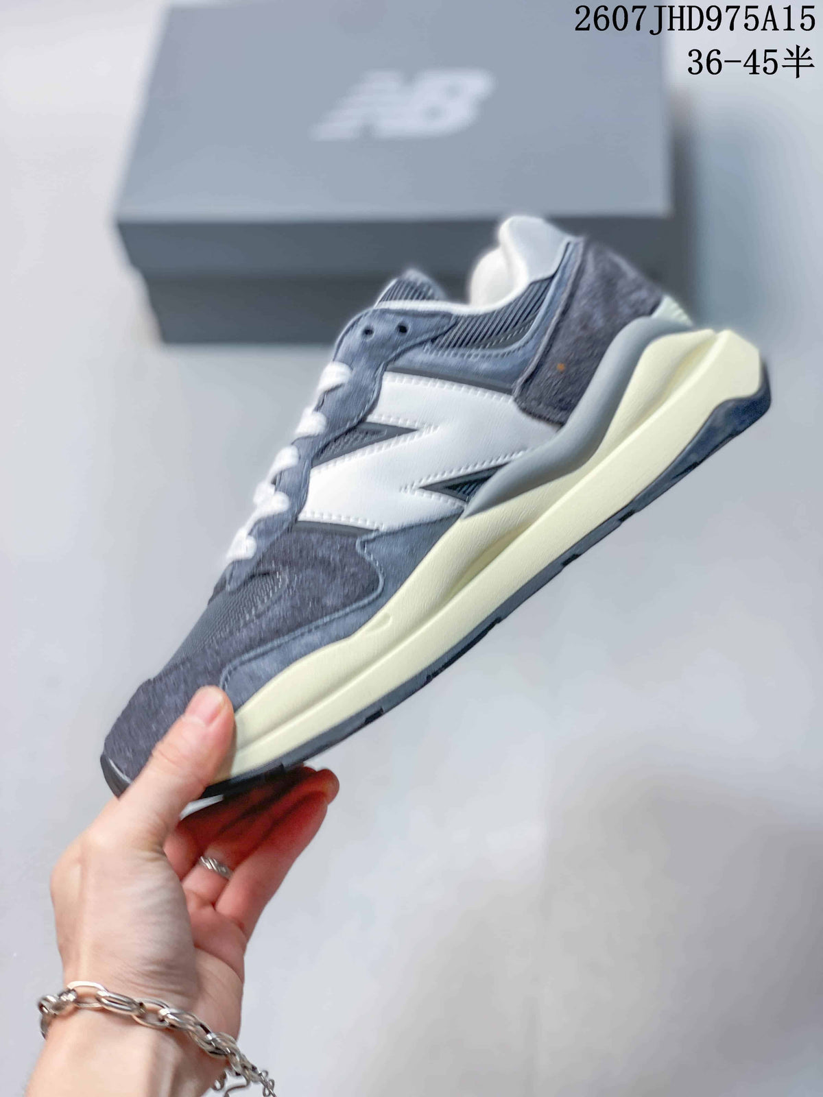 New Balance 5740 M5740VLB Sneakers in Grey White - product image from the listing.