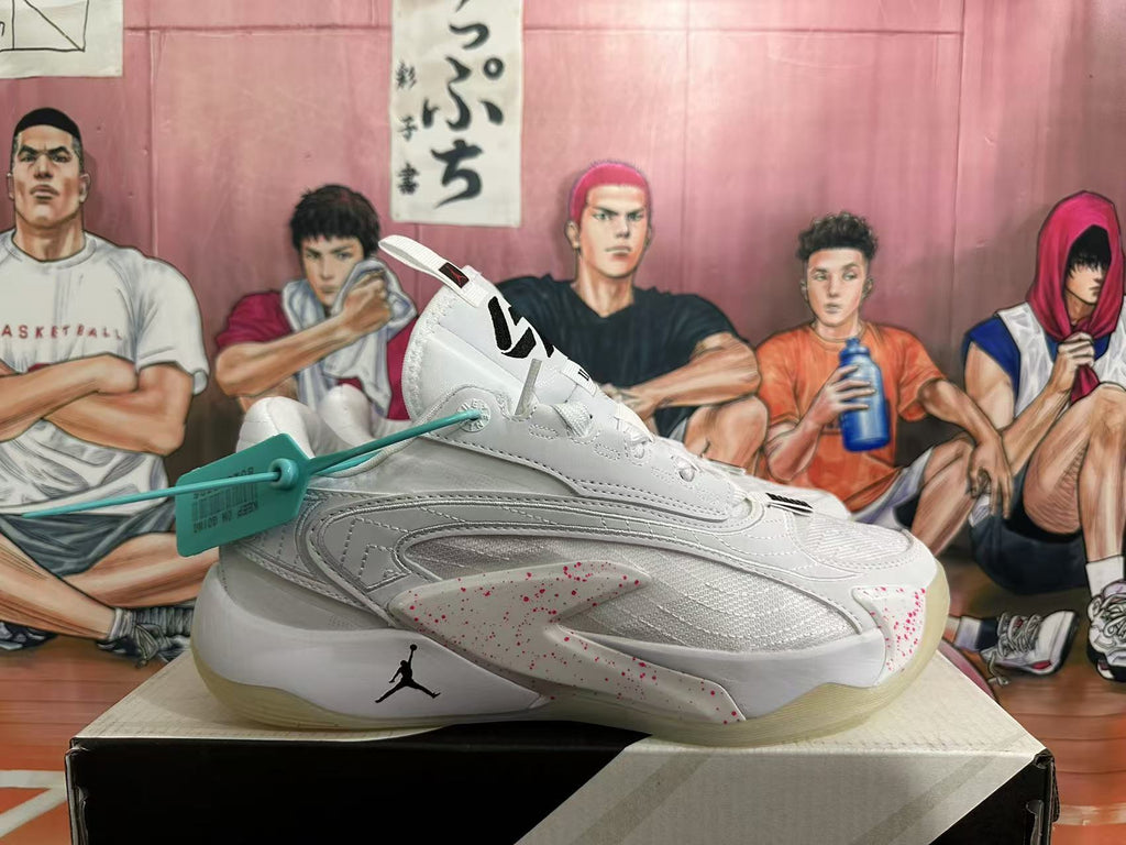 Jordan Basketball Trainers White Red Speckle EU 36-46 - product image from the listing.