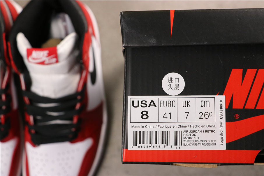 Air Jordan 1 High Chicago Sneakers Red White Black - product image from the listing.