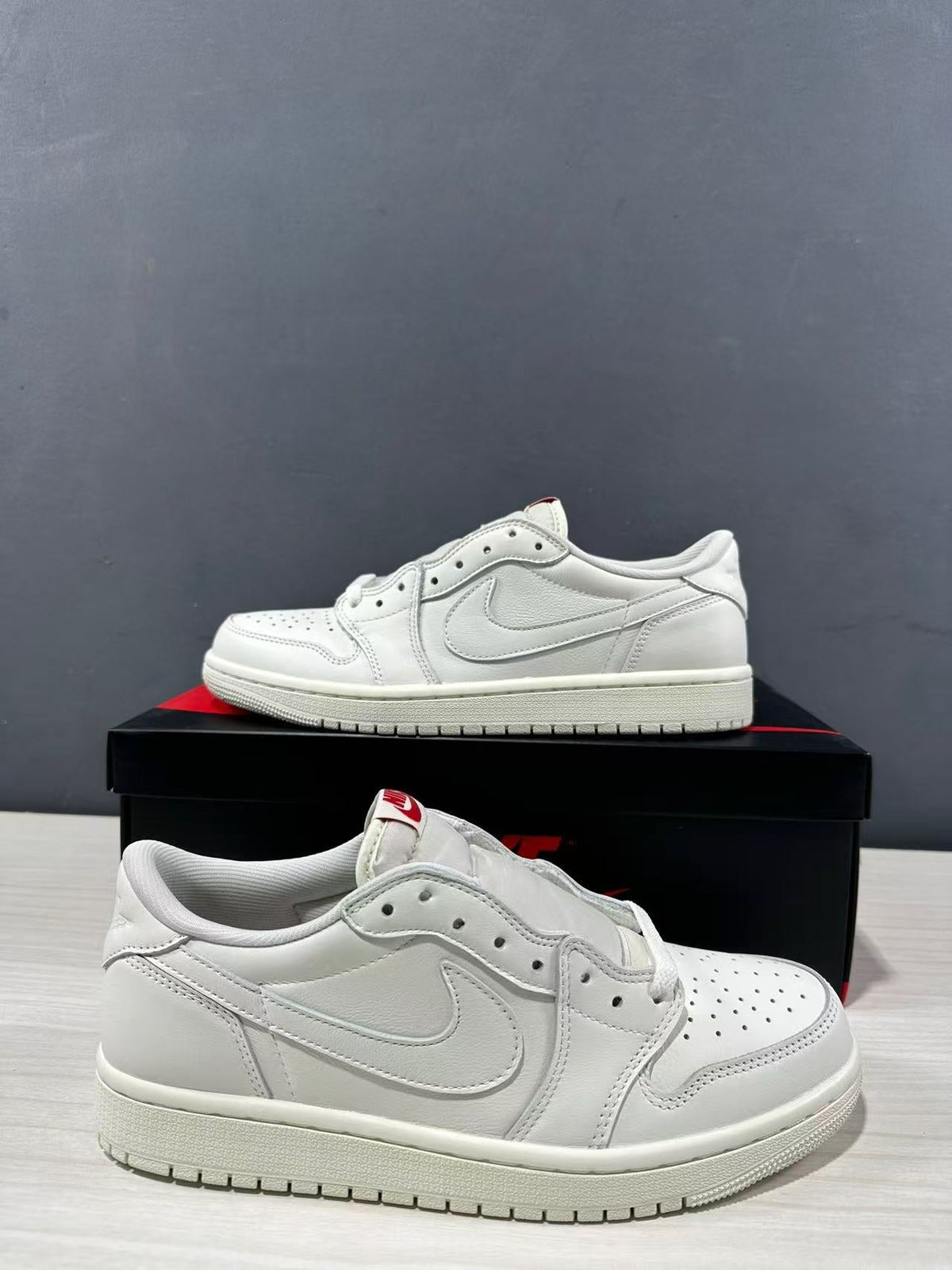 Air Jordan 1 Retro Low OG White HQ6998-100 - product image from the listing.