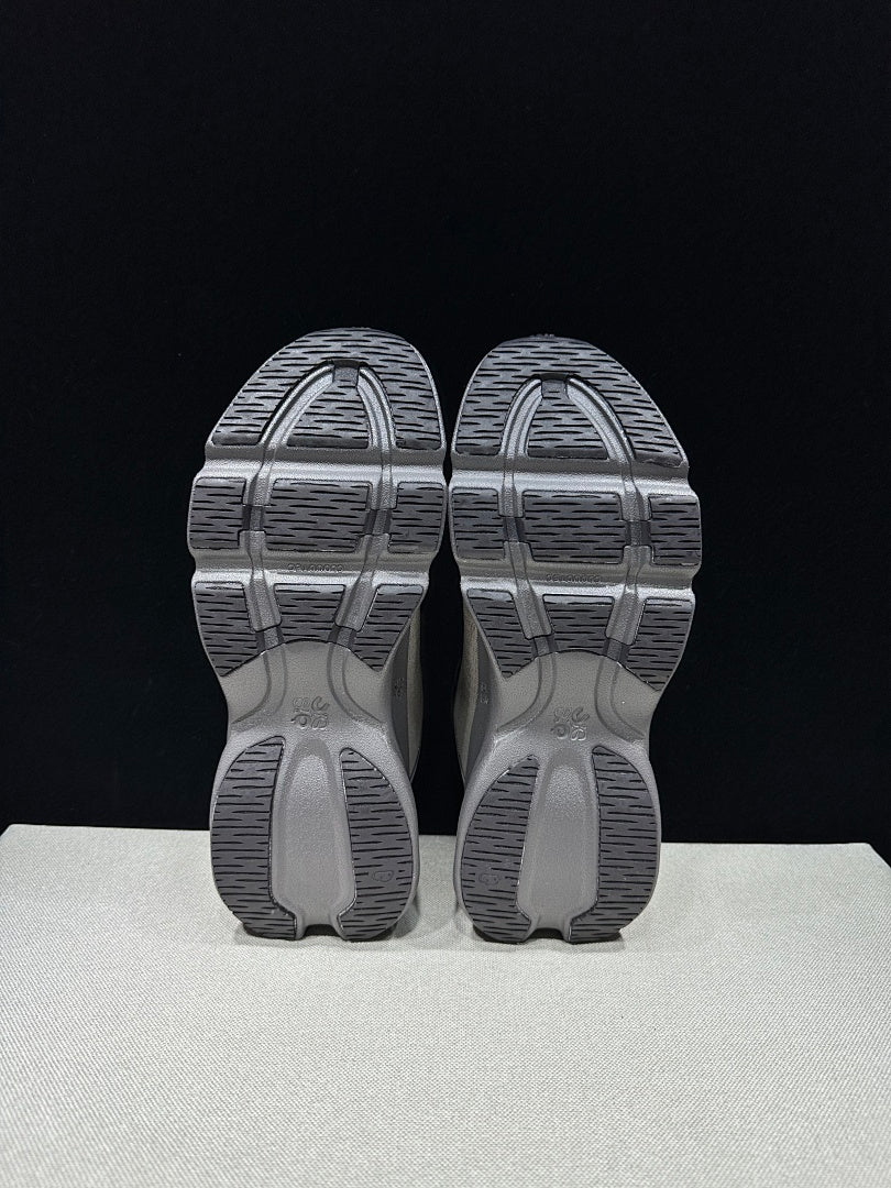 Gray On x Loewe Cloudventure 3.0 Sneakers - product image from the listing.
