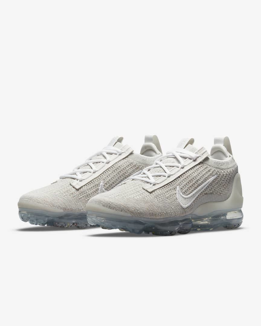 Nike Air VaporMax 2021 Flyknit Trainers DH4088-001 - product image from the listing.