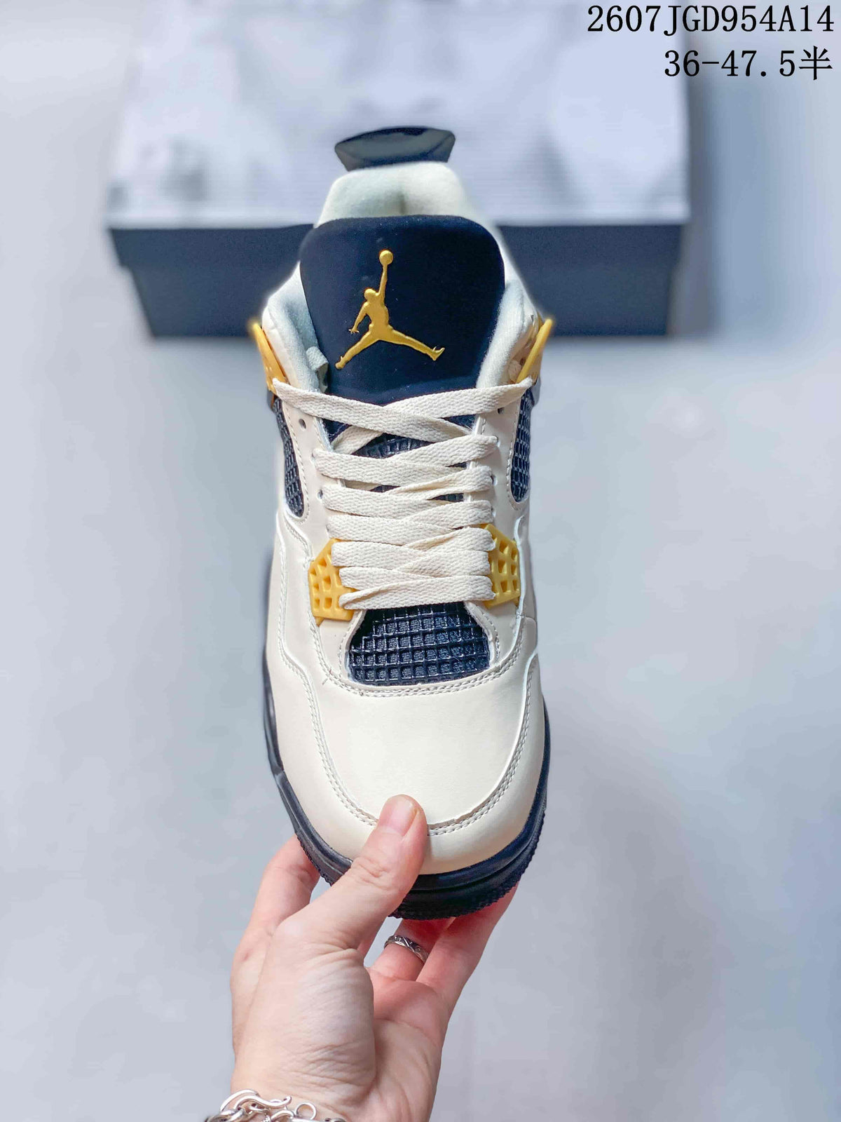 Air Jordan 4 Retro Sneakers Off-White - product image from the listing.