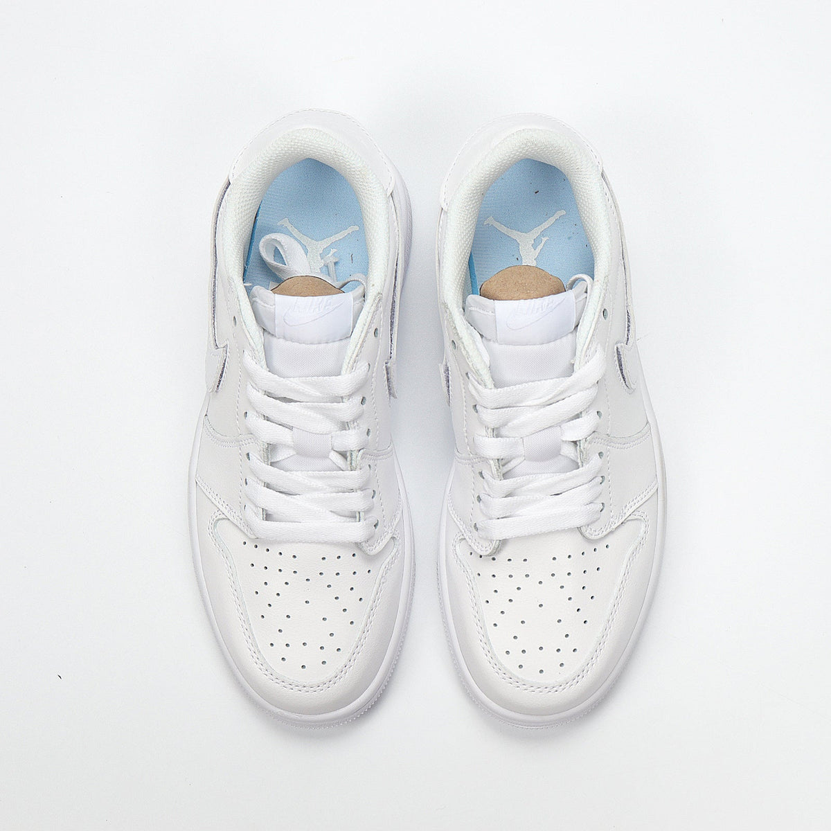 White Sneaker CJ7891- ID - Nike Air Force 1 Low - product image from the listing.