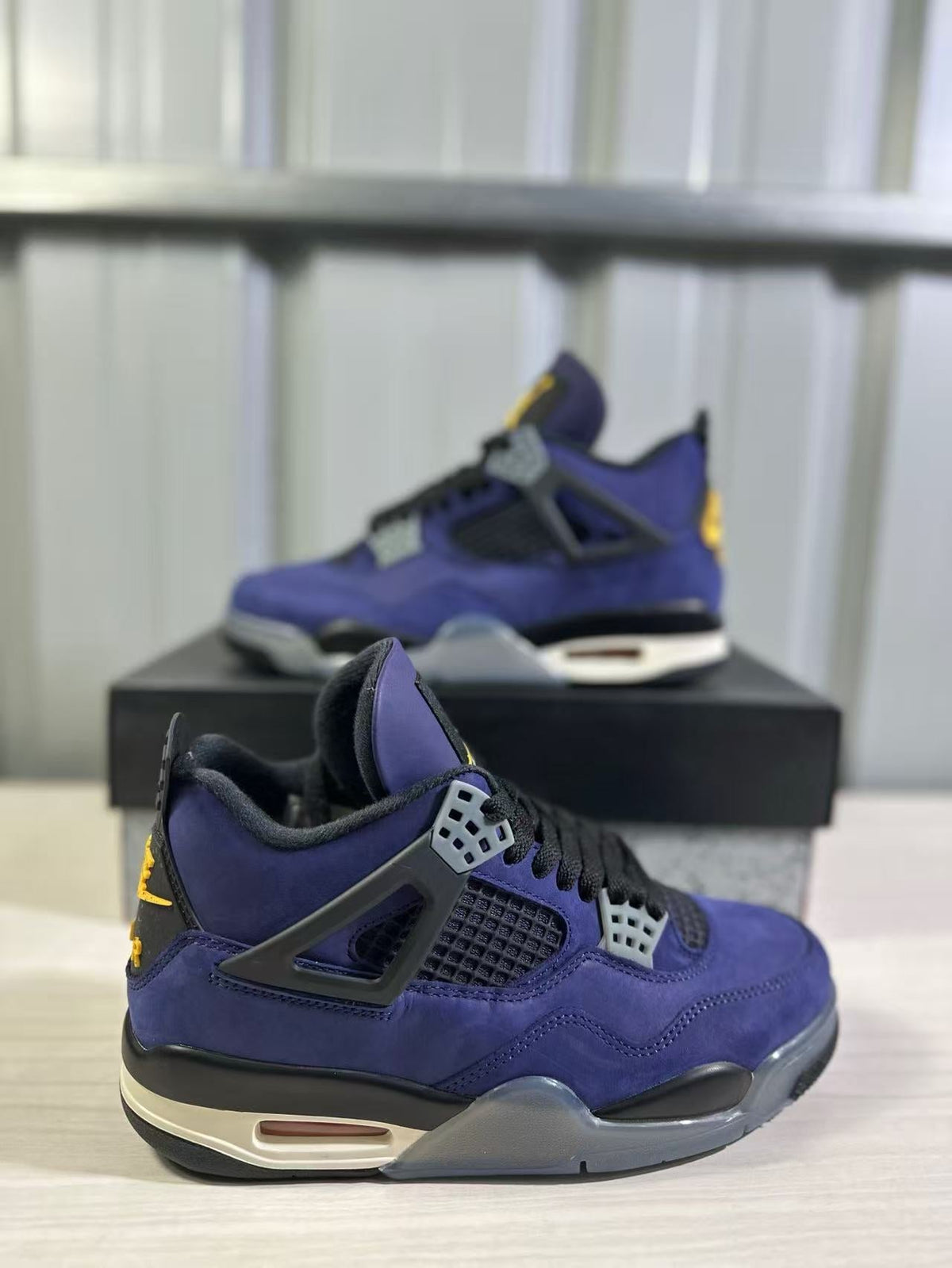 Air Jordan 4 Retro Lakers Purple Gold FV5029-500 - product image from the listing.