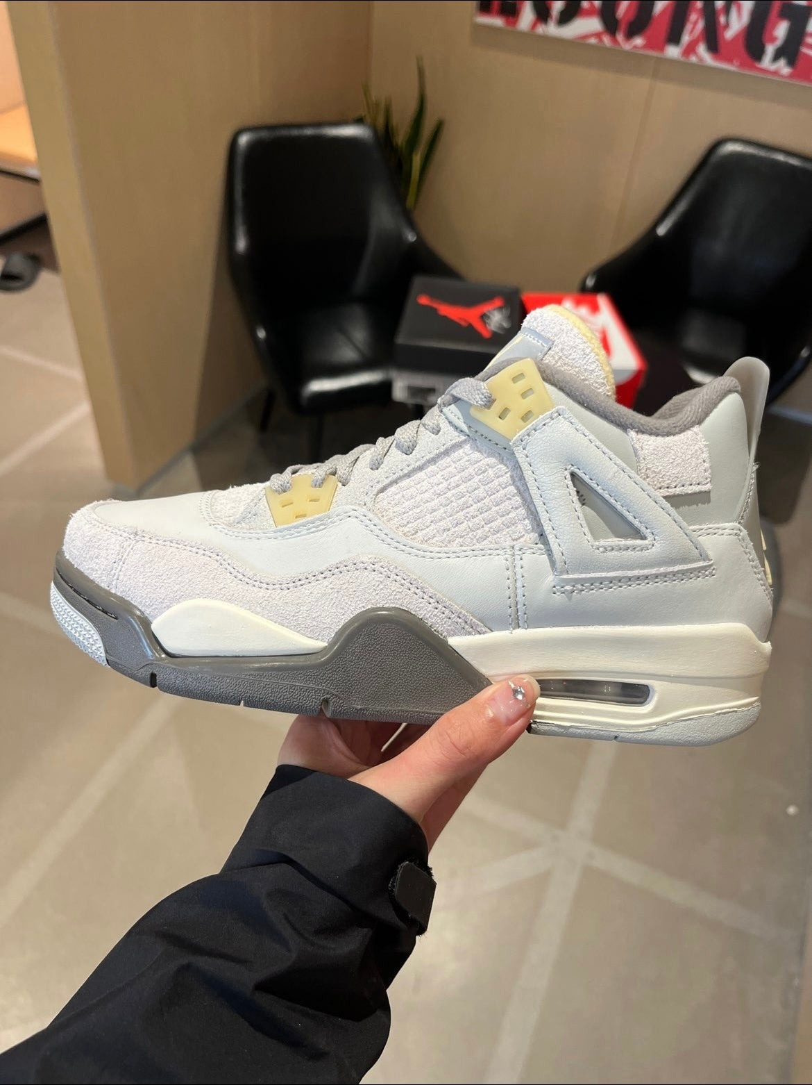 Air Jordan 4 SE Craft Sneakers in Grey DV3742-021 - product image from the listing.