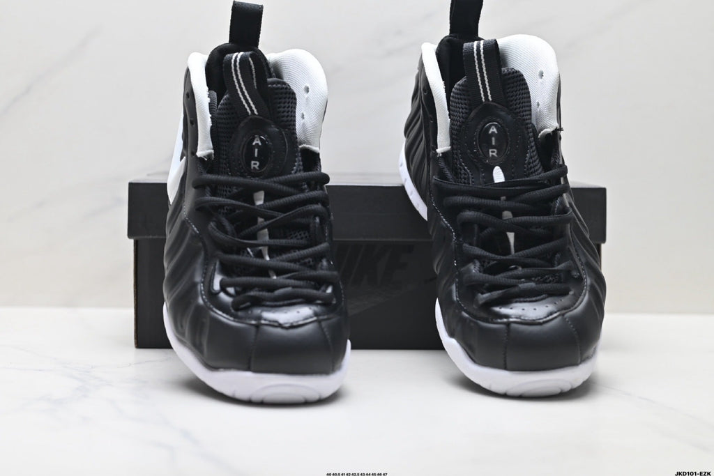 Nike Air Foamposite One Penny Hardaway Sneakers in Black White - product image from the listing.
