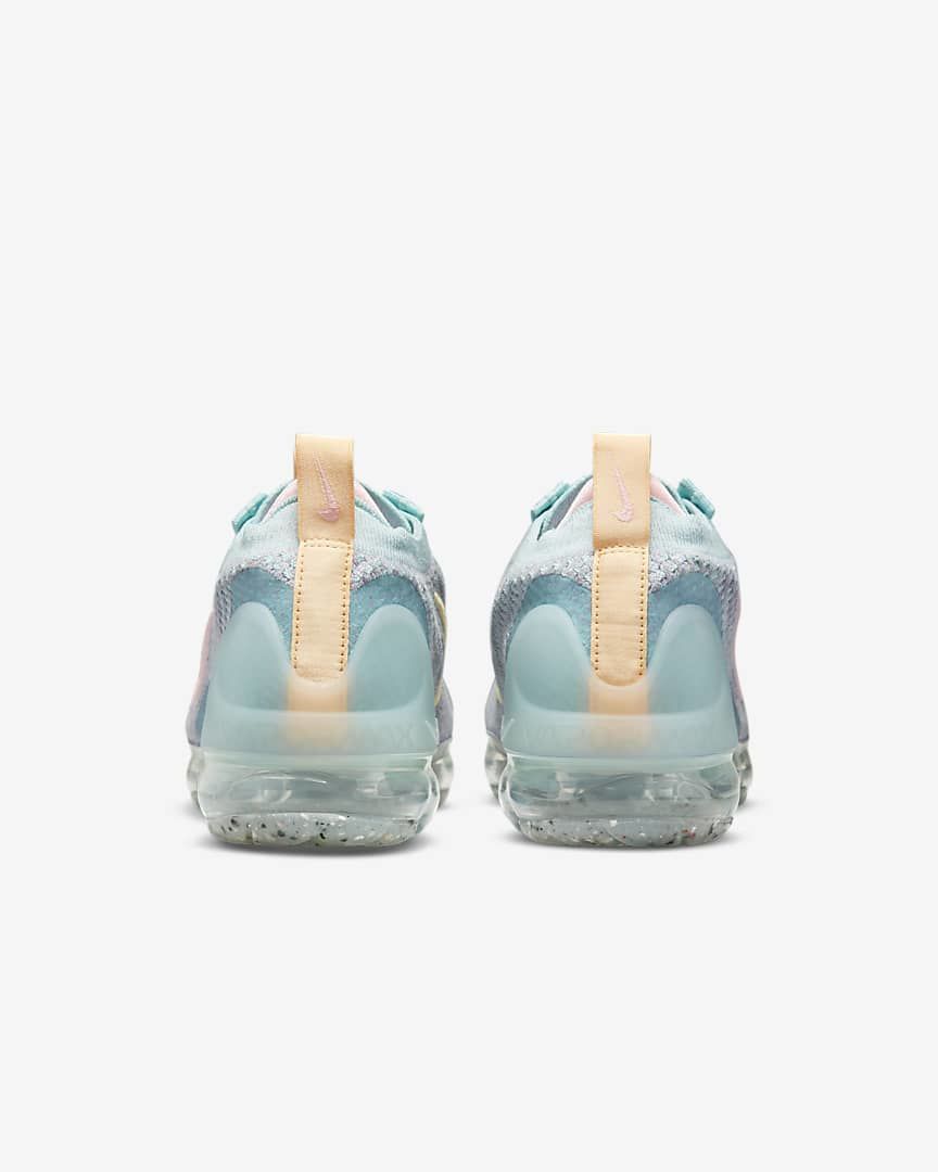 Nike Air VaporMax 2021 Flyknit DH4088-300 Trainers - product image from the listing.