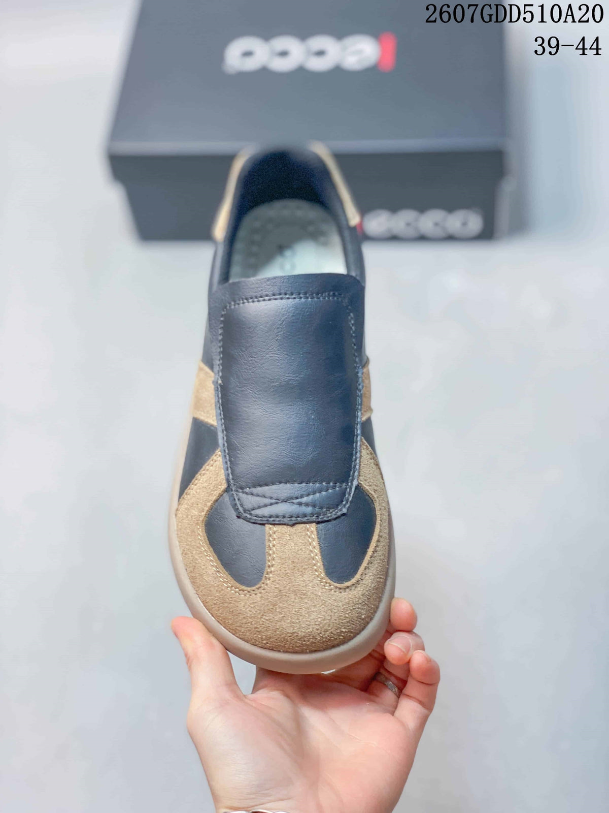 Women's ECCO Sneakers Navy and Tan 2607GDD510A20 - product image from the listing.