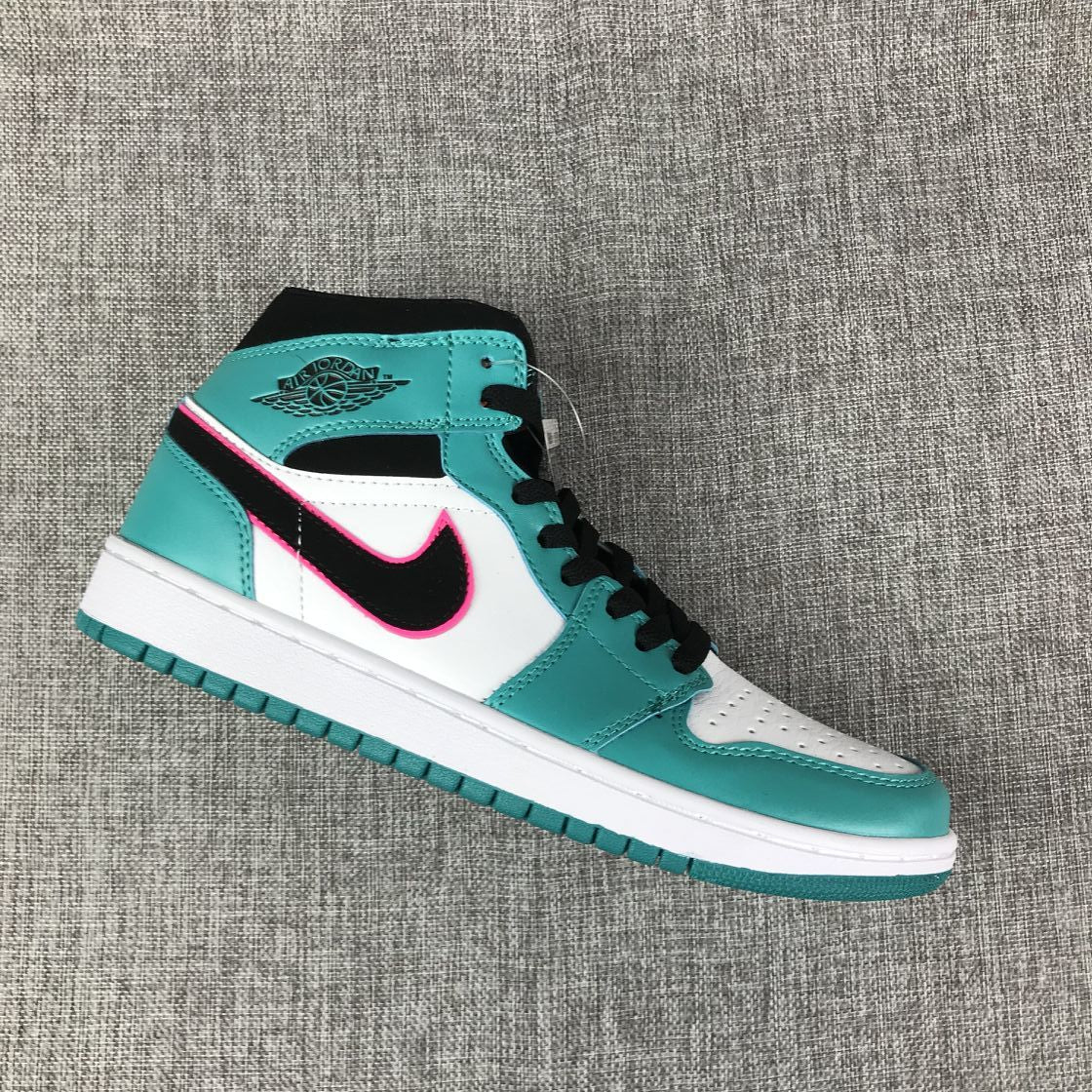 South Coast Sneakers - Air Jordan 1 Mid 852542-306 - product image from the listing.