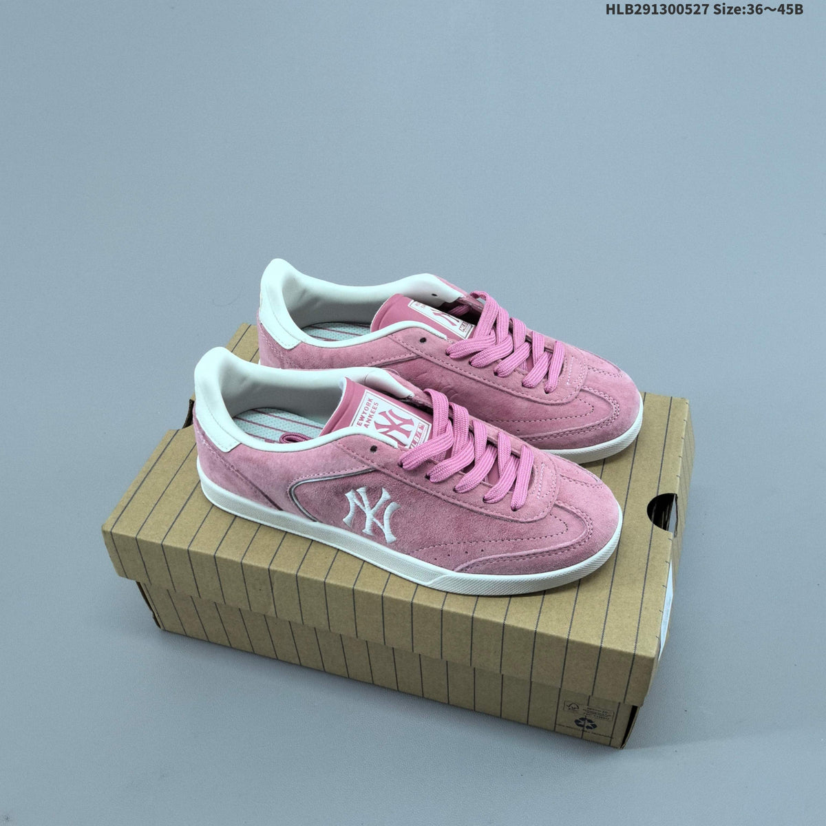 Suede MLB Clubbie SD Low-Top Sneakers - product image from the listing.