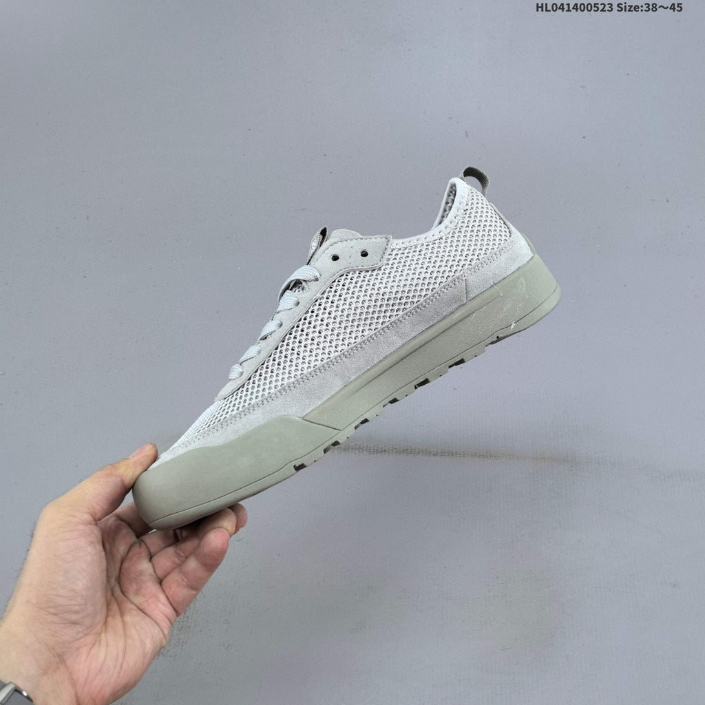 Light Gray The North Face Clyffe Low-Top Sneakers - product image from the listing.