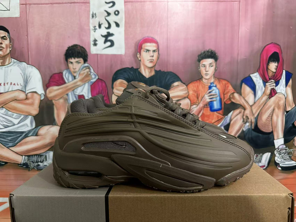 Brown E-Tek Low-Cut Sneakers - product image from the listing.