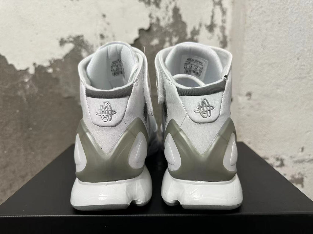 Nike Zoom Kobe 2K5 FTB White High-Cut Basketball Shoes - product image from the listing.