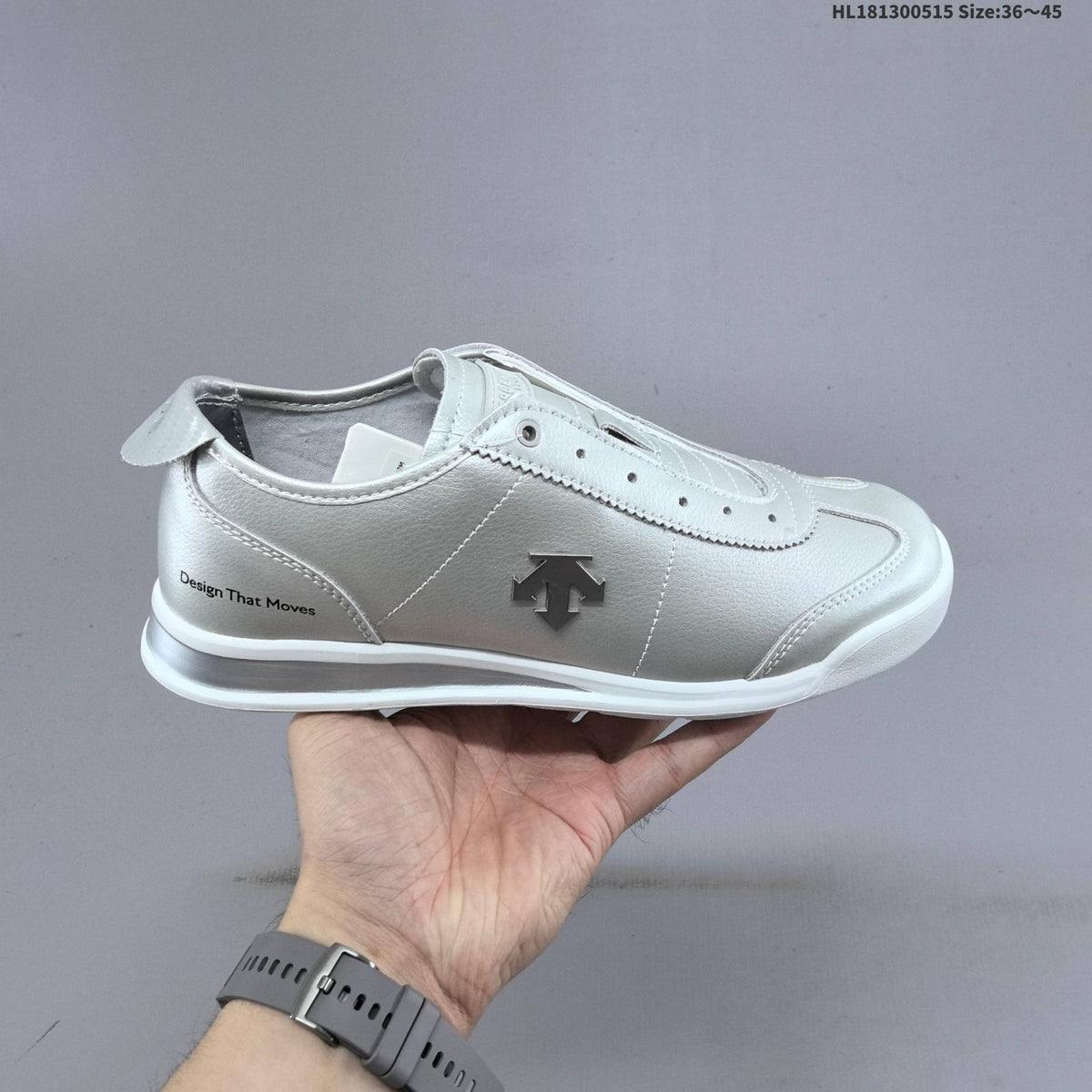 Descente Chron Tempo Slim Retro Low-Profile Trainers - product image from the listing.