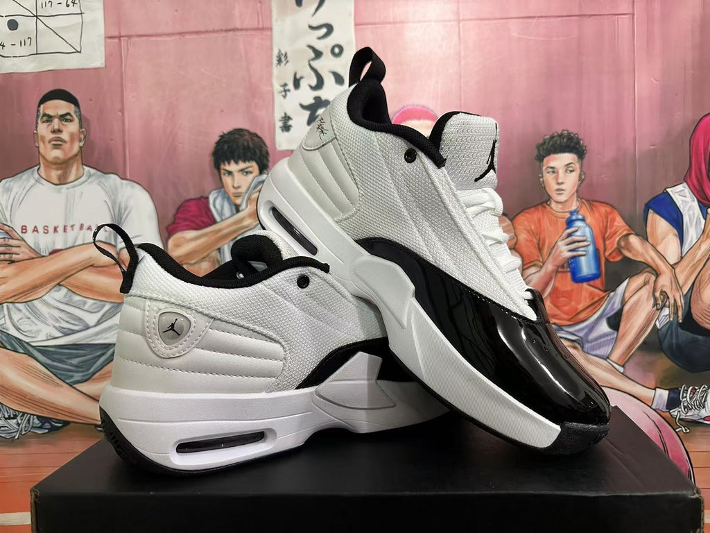 Jordan Oreo Sneakers in White Black - product image from the listing.
