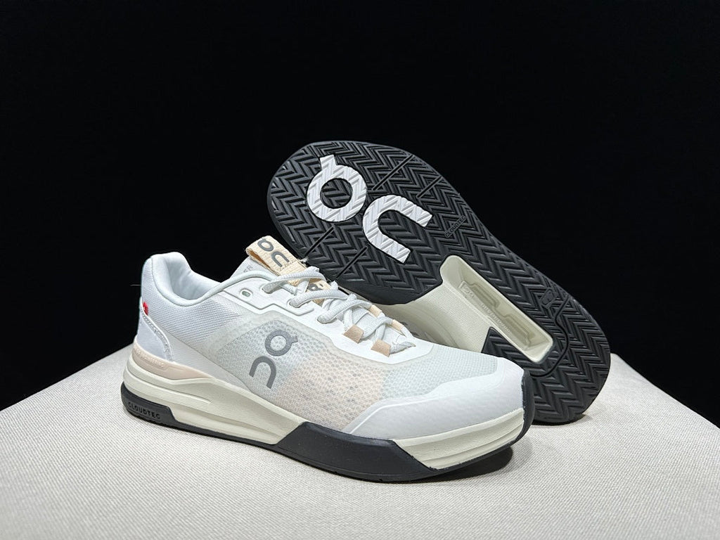 On The Roger Advantage Pro White and Beige Court Trainers - product image from the listing.