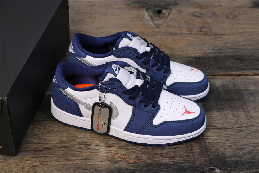 Nike SB x Air Jordan 1 Low in White Blue CJ7891-400 - product image from the listing.