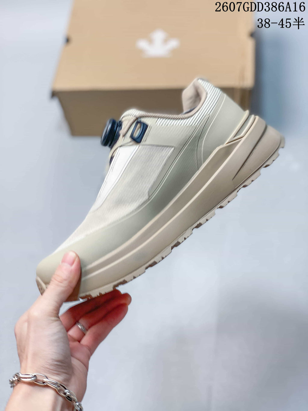 DESCENTE Dualis PRIME WIRE 2.0 Casual Sneakers in Beige - product image from the listing.